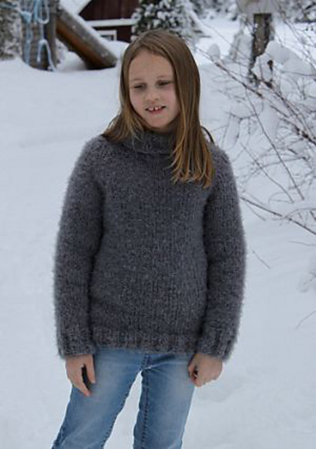 15. Neulottu tytön poolo