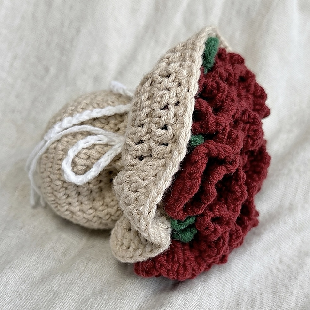 Dumpling Tumbler Bag Charm (Carnation Bouquet)