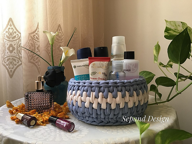 Wicker t shirt yarn basket