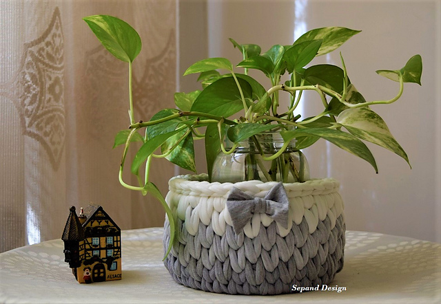 Rainy Grey Basket