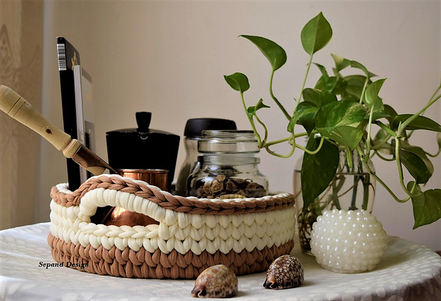 Brown Tray Basket