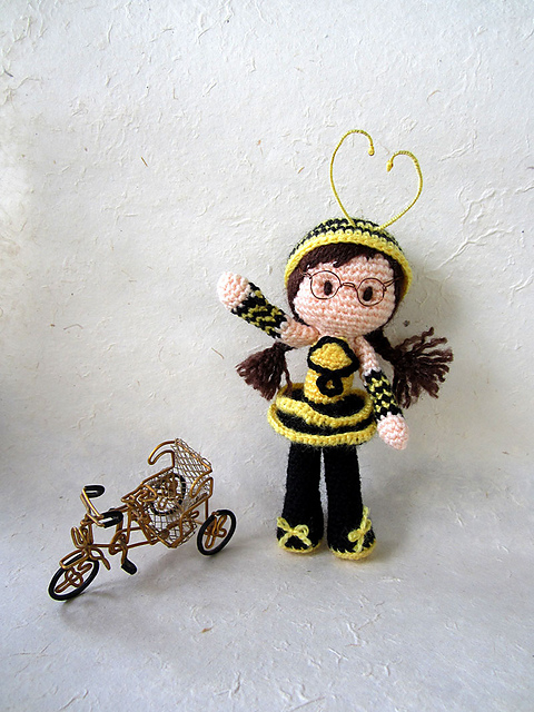 Bee Girl Amigurumi