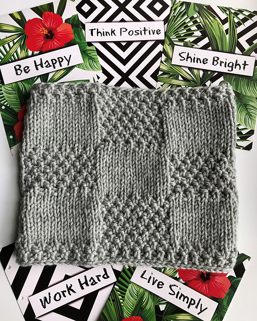 Petit Carreau Cowl