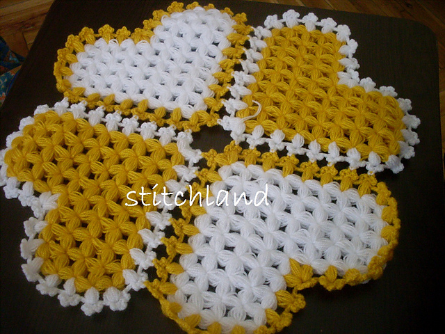 Puff stitch heart washcloth