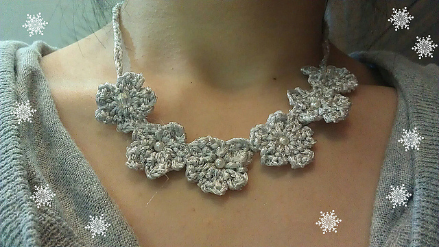 Flower Necklace cum Bracelet