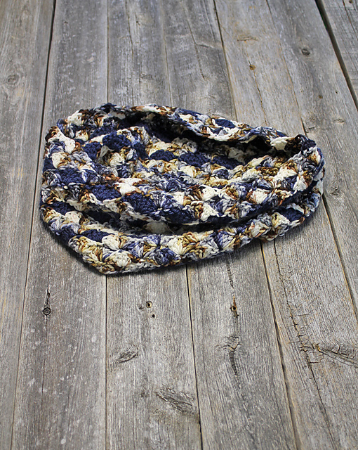 Low Tide Shell Cowl