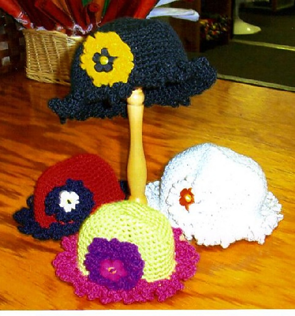 Crochet Hat w/Ruffled Edging