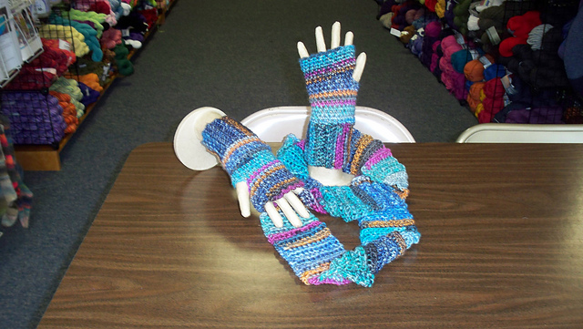 Crocheted Handwarmers & Cowl