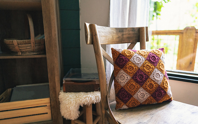 The Plaid Pillow