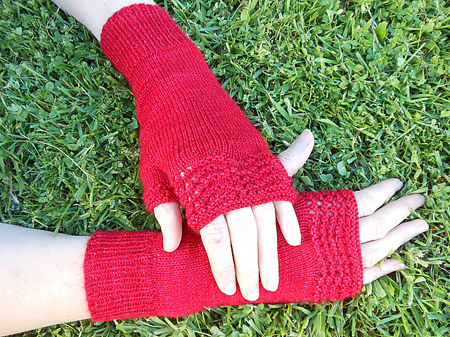 Feathered Mitts