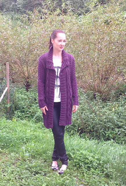 05 Jacke mit Zopfmuster / Jacket with Cable Pattern