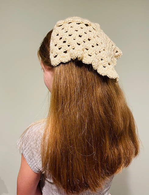 Vintage Scalloped Bandanna