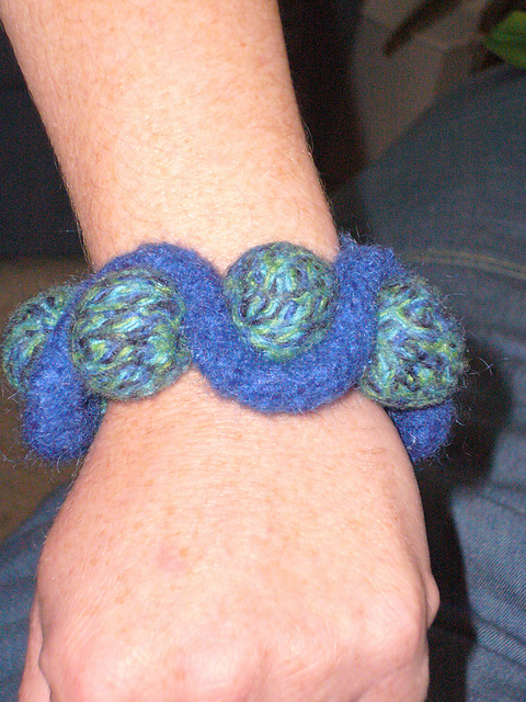 S Bracelet