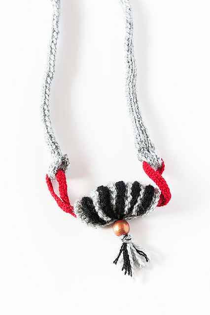 Knitted and crocheted necklace