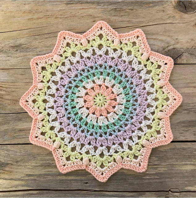 Dahlia mandala