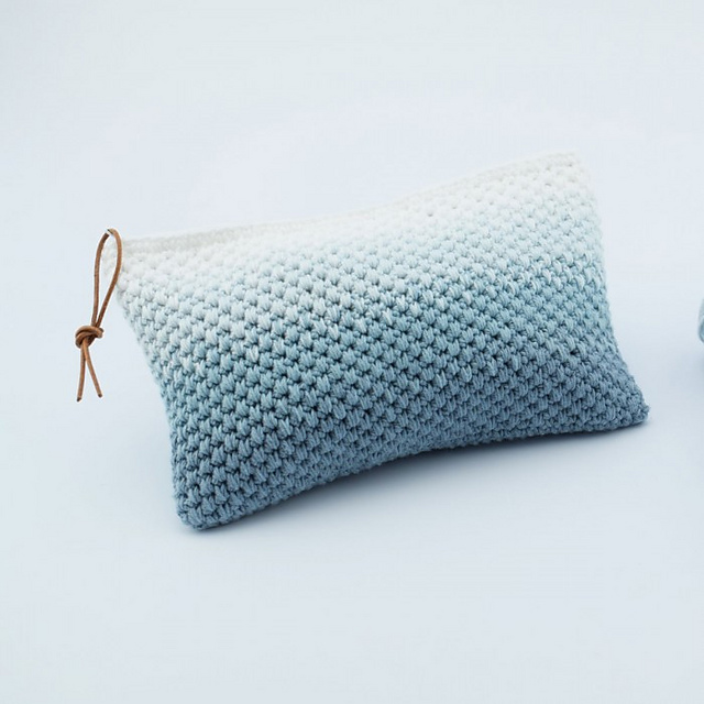 Gehaakte etui met fade effect