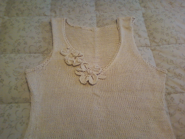 #04 Sleeveless Top with Flowers