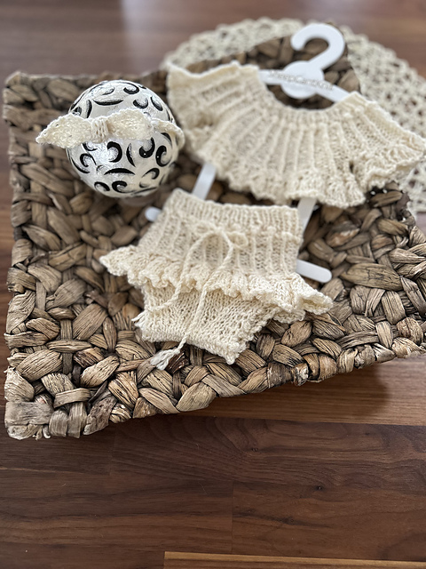 Astrid Newborn Set