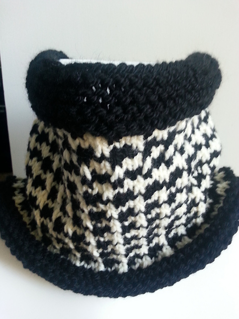 Houndstooth Cowl