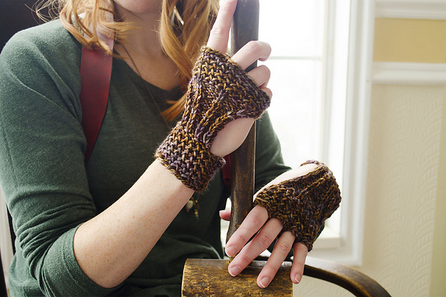Dwalin Armored Hand Warmers