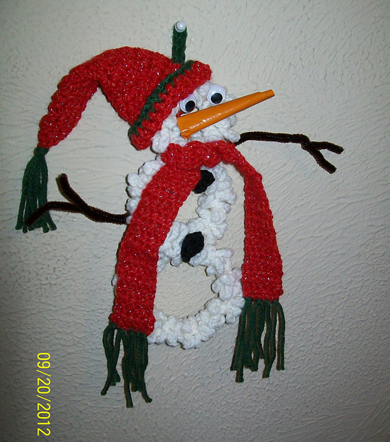 Recycled Hangers to a snow man