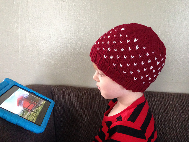 Tiny Hearts Hat