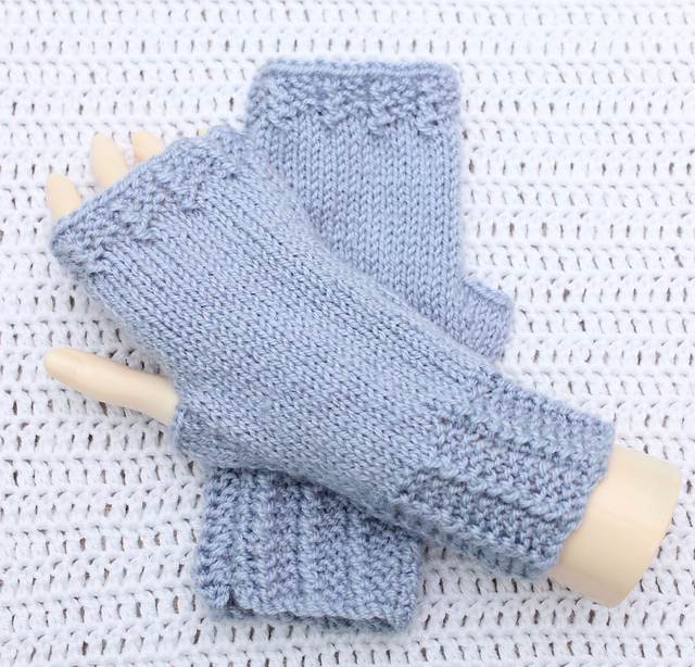 448 ladies fingerless gloves