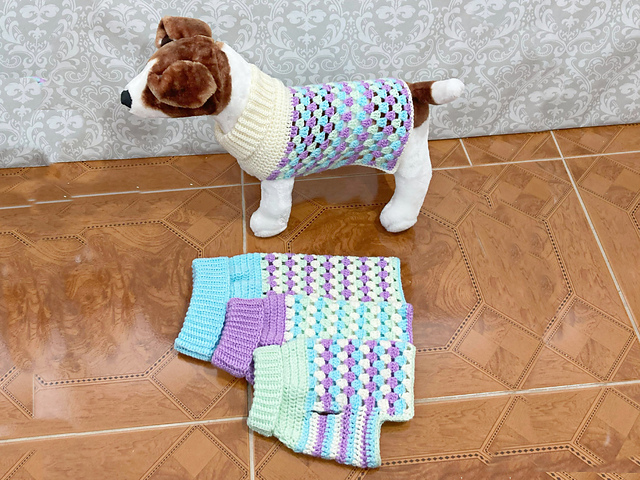 Granny Stitch Dog Sweater