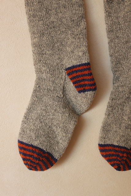 E. Heel Stripes socks