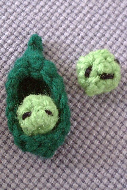 Pea Pod Magnet Set