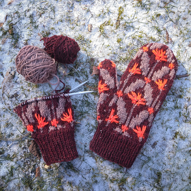 Ava Mittens