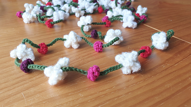 Popcorn and Berries Garland