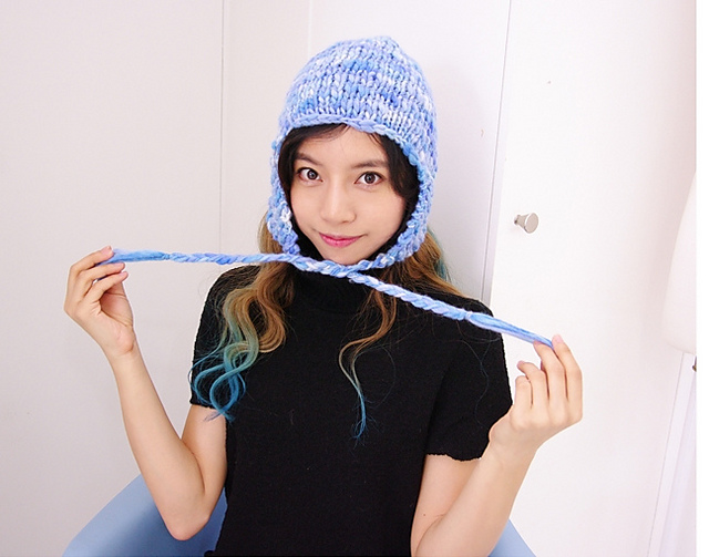 Shuei's Ear flap hat with braids