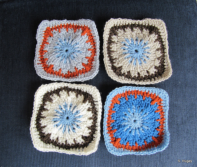 Raspberry Medallion Afghan Square