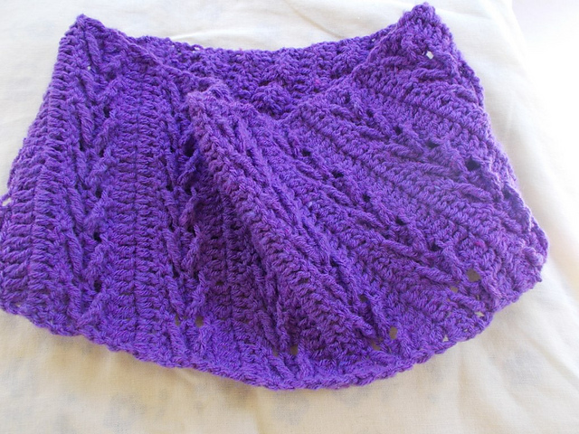 Tircha Cowl