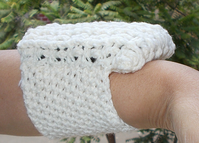Strapped-In Mobile Pouch
