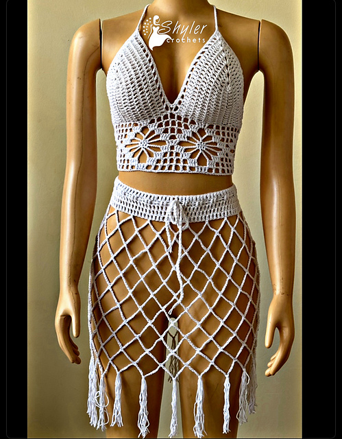 Diamond mesh fringe skirt