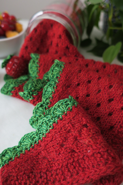 Sweet Strawberry Scarf