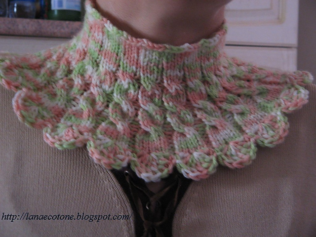 knit-scarflette