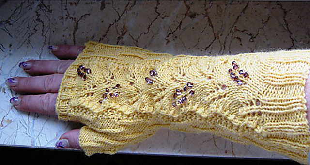 yellow mitten