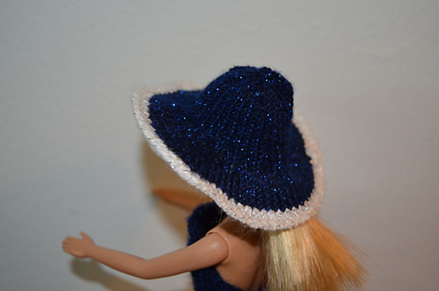 #A28 Cherry hat with black border