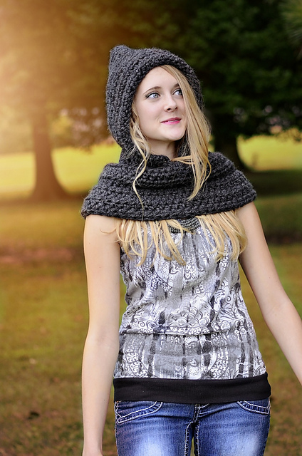 The Hooded Cowl  030