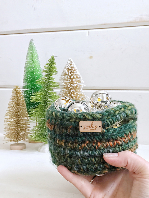 Lil Tweed Basket 054