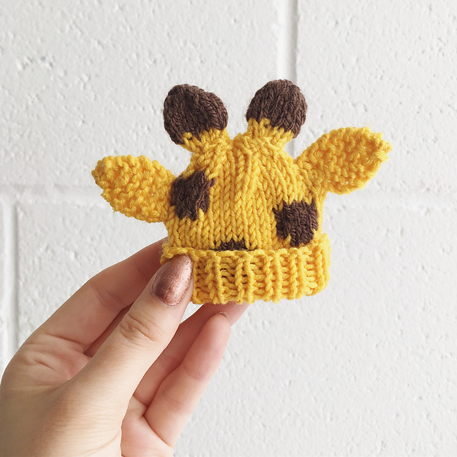 Innocent Big Knit Giraffe Hat