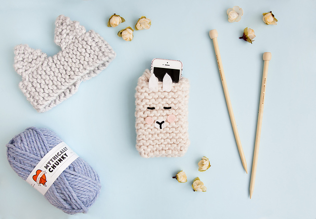 Super Chunky Animal Phone Cosy