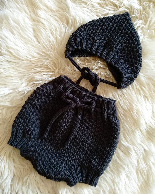 Mossy Bloomers and Pixie Hat