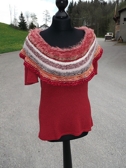 # 11 dekolletiertes Stricktop