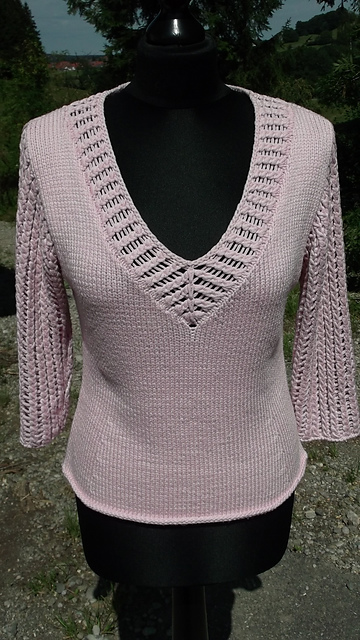 # 15 Sommerpulli mit tiefem Dekoltee
