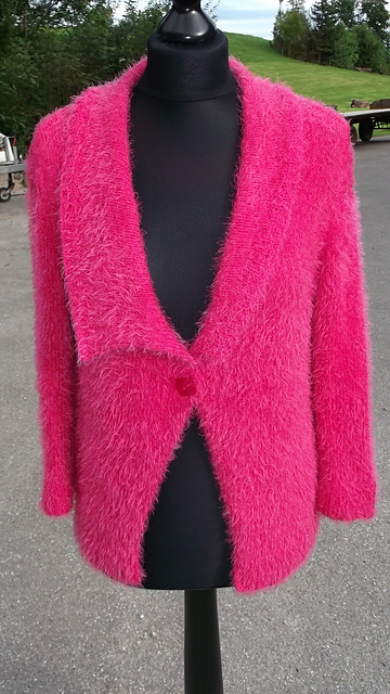 5648 Kurze Flauschjacke