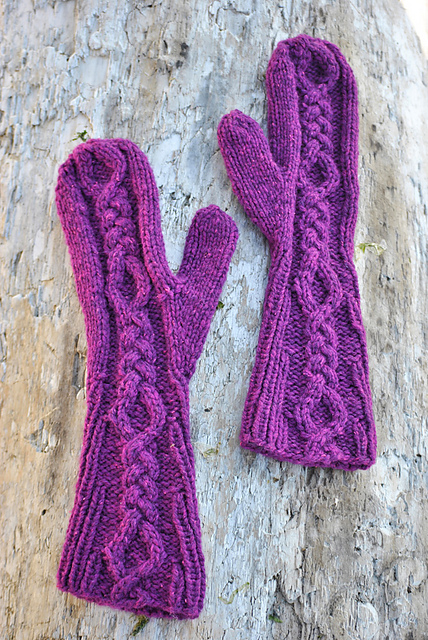 Kenzington Cabled Mittens